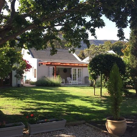 Acorn Cottage Hermanus Bagian luar foto