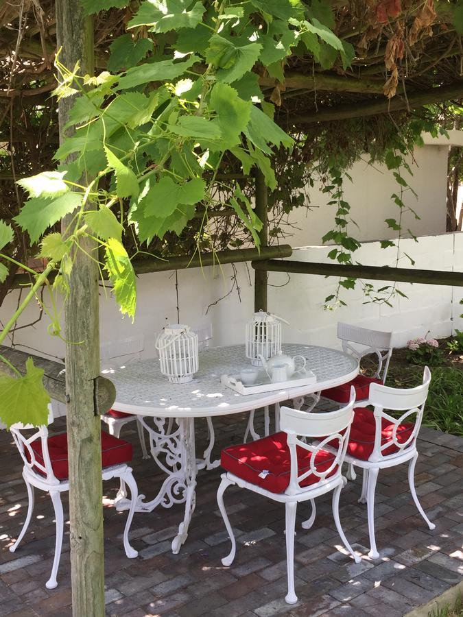 Acorn Cottage Hermanus Bagian luar foto