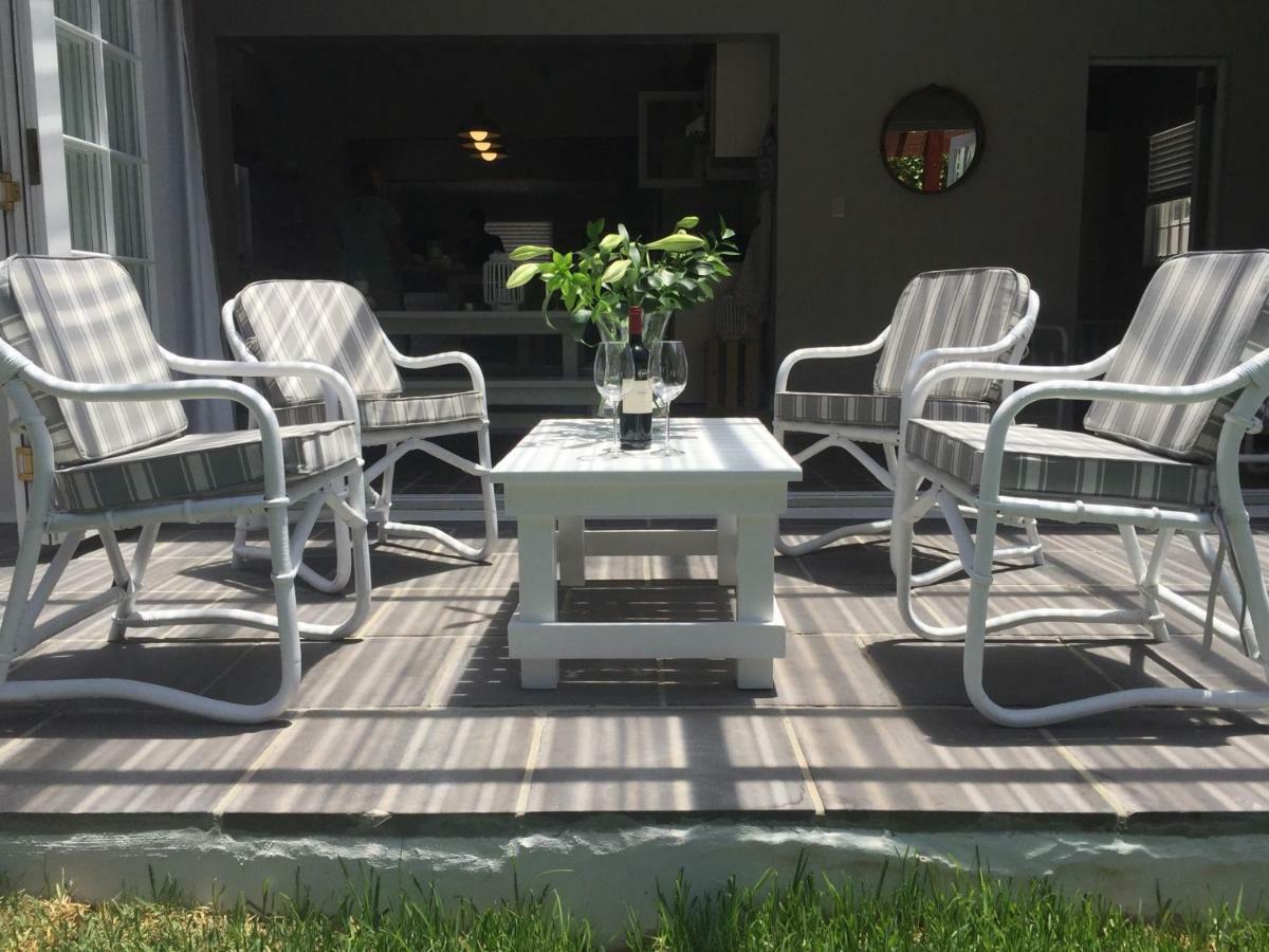 Acorn Cottage Hermanus Bagian luar foto