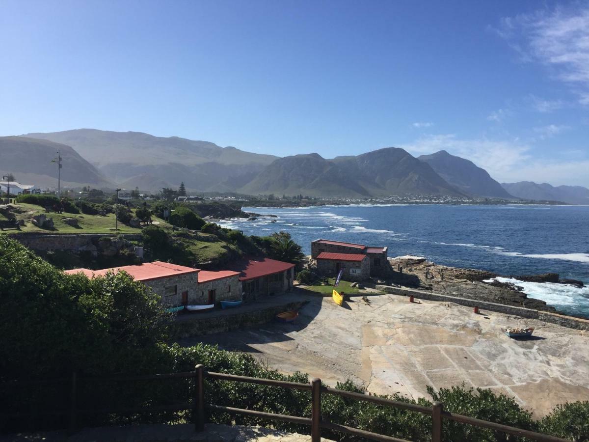 Acorn Cottage Hermanus Bagian luar foto