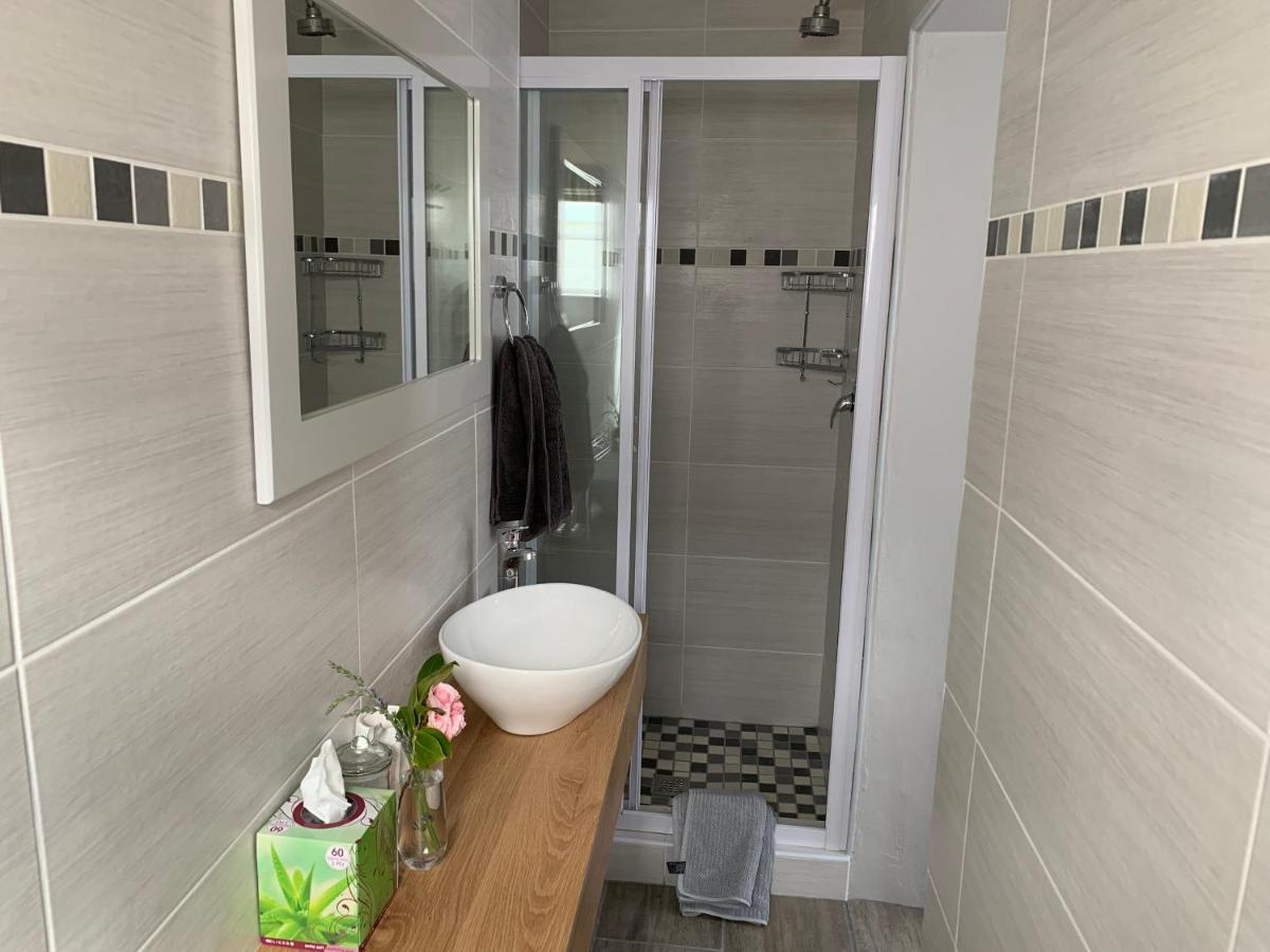 Acorn Cottage Hermanus Bagian luar foto